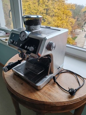 De'Longhi EC 9355.M La Specialista Prestigio 19bar 1450W Siebträger - Bild 1 von 4