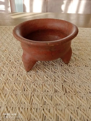 trépied précolombienne en terre cuite marron culture Tairona Colombie - Photo 1/4