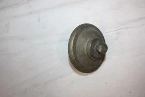 1963 Corvette Original Non Power Brake Master Cylinder Lid & Thumb screw - Imagen 1 de 5