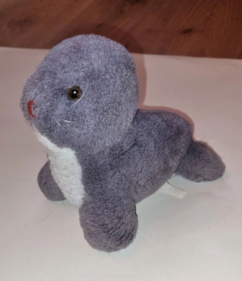 Plüschtier - Kuscheltier - Stofftier - Robbe - Bild 1 von 4
