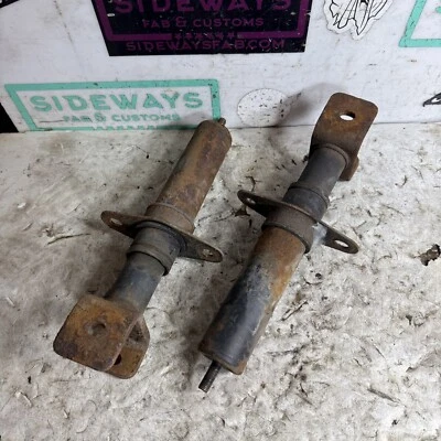 Par de amortiguadores de parachoques trasero izquierdo derecho FB Mazda RX7 81-85 Foto 1 de 4