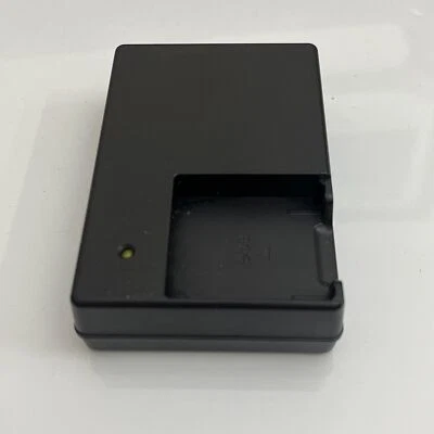 Genuine Ricoh BJ-10 Battery Charger for DB-100 Battery - Image 1 of 4