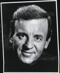Press Photo Singer Colm Wilkinson - syp26629 - Picture 1 of 2