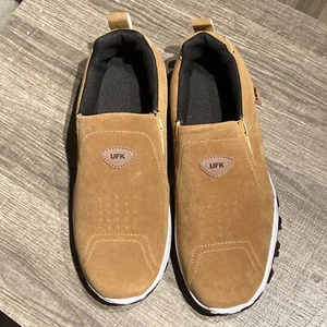 Zapatos deportivos UFK para hombre talla 8 - excelente estado - pequeño punto en la parte delantera - zapato derecho - Imagen 1 de 9