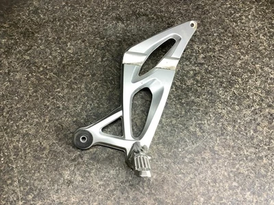 Clavija trasera derecha BMW K1200 R K1200R 06 + soporte 16E Foto 1 de 3