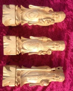 Set de 3 sages chinois en bois exotique | Très bon état - Picture 1 of 3