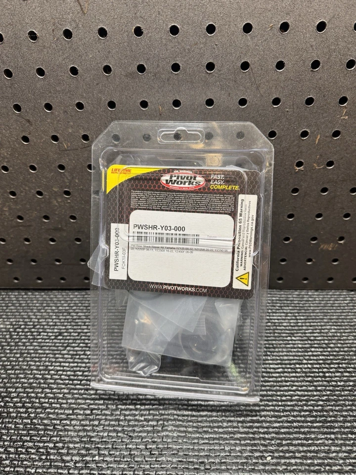Pivot Works - PWSHR-Y03-000 - Kit de reconstrucción de amortiguador Yamaha YZ125 YZ250 06-22 YZ250F Foto 1 de 1