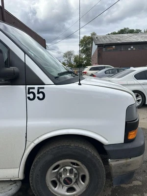 Used Front Right Fender fits: 2017 Gmc Savana 2500 van Front Right Grade A - Imagem 1 de 4