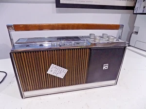 Radio HMV modello 2170 NON TESTATA venduta come RICAMBI/RICAMBI - Foto 1 di 9