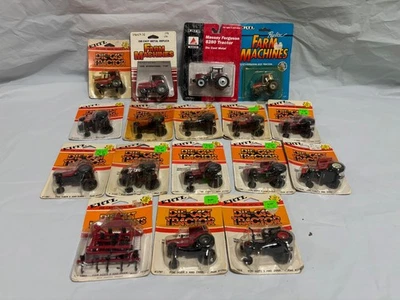 Lote de tractores de juguete ERTL 1/64: Case Intl, Massey Ferguson, Allis Chalmers Foto 1 de 4