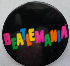 Vintage 1970's Beatlemania Broadway Show Metal Pin Multicolored Round 3.5" - Picture 1 of 4