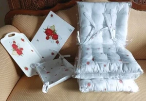 4 KISSEN + 1 BROTKORB + 1 TABLETT - Bild 1 von 4