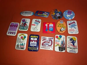 VTG NFFC Disneyana Disney Club Member Button Pin Lot 1980s 1990s 2000s - Picture 1 of 2