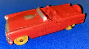 Auburn Rubber Company 1956 Ford Thunderbird convertible juguete coche rojo neumáticos amarillos - Imagen 1 de 12