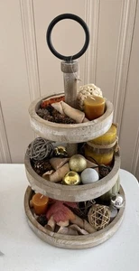 Bandeja decorativa de madera de tres niveles - Imagen 1 de 1