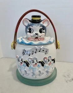 Grant Crest Dancing Bears Keksdose Rattan/Bambus Griff 8,5” hoch 6” breit  - Bild 1 von 10