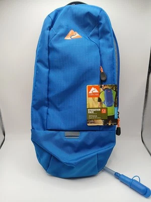 Ozark trail hydration backpack 1.5 Liter Color blue - Image 1 of 4