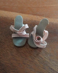 Generic ~ 10 Zoll Puppenschuhe - Bild 1 von 2