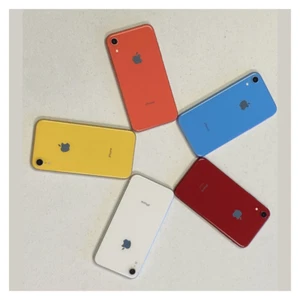 Apple iPhone XR Unlocked AT&T Verizon T-Mobile 64GB VoLTE 4G Good Smartphone - Afbeelding 1 van 8