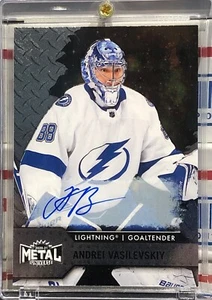 Metal Universe 2020-21 Andrei Vasilevskiy, #52, automático, Stanley Cup Champ Bolts - Imagen 1 de 2