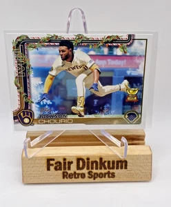 2025 Topps Holiday Jackson Chourio #H182 Rookie Cup Cookie Back Variation SP - Bild 1 von 2