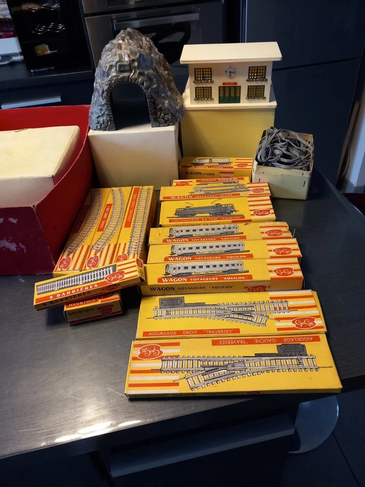 Train  electrique Gégé Grand Coffret Aquilon Ho BB 9240 - Photo 1/4