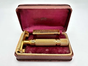 VINTAGE GILLETTE ARISTOCRAT GOLD PLATED SAFETY RAZOR W/CASE & RAZOR HOLDER - Picture 1 of 21