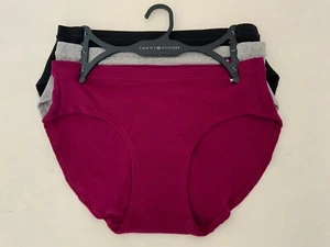 Neu / Unterhosen-Set v. Tommy Hilfiger / 3tlg. / Größe M / BW ca. 33cm - Bild 1 von 3