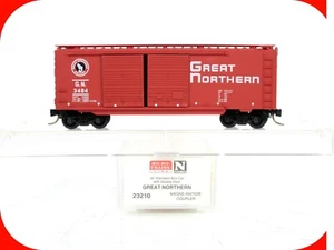 N Scale ***GREAT NORTHERN*** CIRCUS 40' Box Car, GN 3484 ---- MICRO TRAINS 23210 - Picture 1 of 5