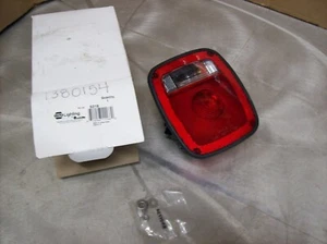 NAPA Taillight 5016 - Picture 1 of 3