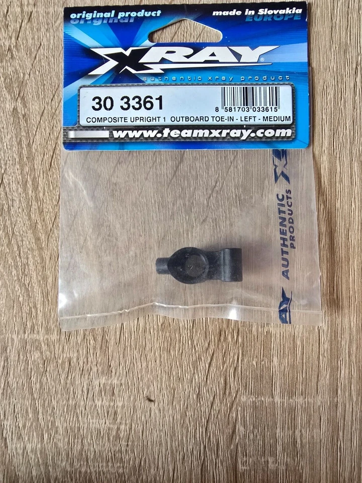 XRAY 303361 - T4 Radträger hinten links 1° Vorspur - 2-Loch - medium - Bild 1 von 1