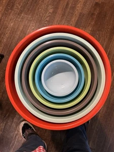 (6) Martha Stewart Collection Melamin verschachtelte Rührschüsseln - schonend gebraucht - Bild 1 von 8