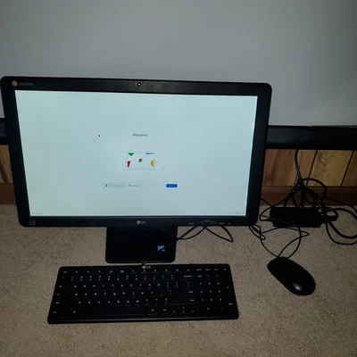 LG Chrome All-in-one 22-in Monitor With Power Supply Keyboard And Mouse - Image 1 of 4