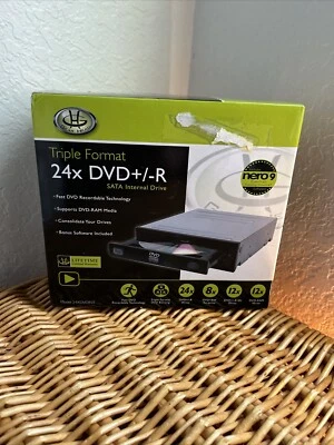 Gear Head 24XDVDINT Triple Format 24X DVD+/-R SATA Internal Drive - Image 1 of 4