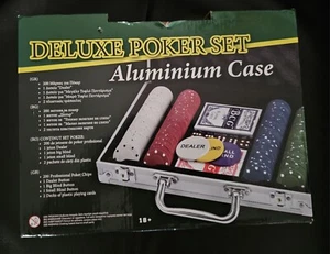Pokerset im Koffer 200 Pokerchips, 2 Decks, Karten, 5 Würfel Texas HoldEm - Bild 1 von 3