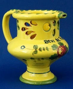 COOP. CERAMICA IMOLA Brocca vaso ceramica maiolicata "BEVI SE PUOI" 1900 - Foto 1 di 15