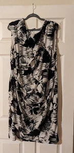 Women Plus 20 Roz & Ali Palm print Black & White Sleeveless Dress sz 20 🖤🌴 - Picture 1 of 1
