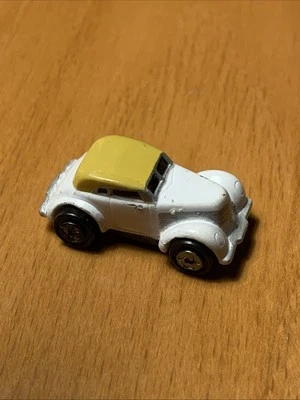Vintage Micro Machines '37 Cord White Classic Car - Image 1 of 4