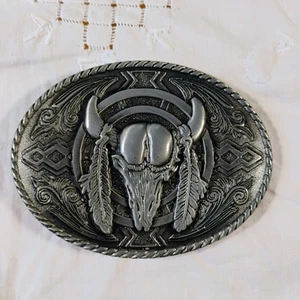 Buffalo Skull Native American Feather Metal Belt Buckle Bison Cowboy Western VTG - Picture 1 of 6