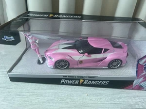 JADA PINK POWER RANGERS TOYOTA FT-1 CONCEPT 1/24 with FIGURE DIECAST PINK - Bild 1 von 14