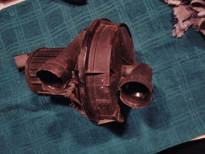 Bomba de inyección de aire VW Audi A4 A6 A8 TT Touareg Passat Jetta GTI MK4 Beetle Foto 1 de 4