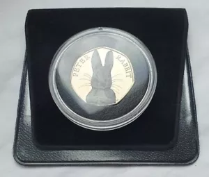 2016 UK Beatrix Potter Peter Rabbit 50p Fifty Pence Coloured Coin in Capsule - Picture 1 of 6