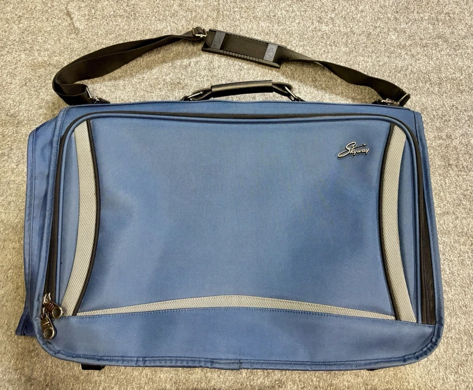 Skyway Trifold Luggage Hanging Garment Bag Suitcase Blue  22" x 16" - Image 1 of 4
