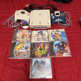 SEGA Dreamcast Console Two Controllers & Six Games Tested & Working