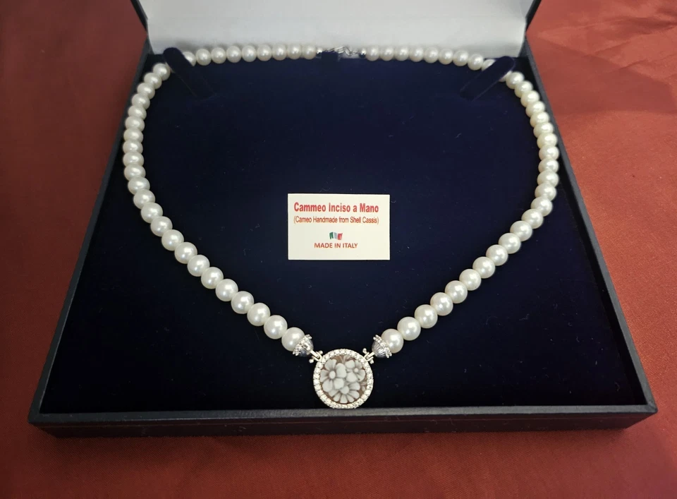 Collana Di Perle acqua dolce con cameo Fiori e Swarovski, montatura Arg Sterling - Immagine 1 di 4