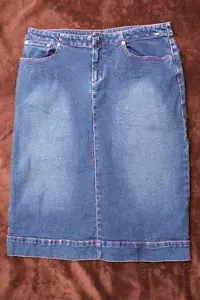 AZTEC ROSE Surf Wear NEW-2ND Blue Denim SKIRT Size M. Beach/ Party/Casual Wear - Picture 1 of 1