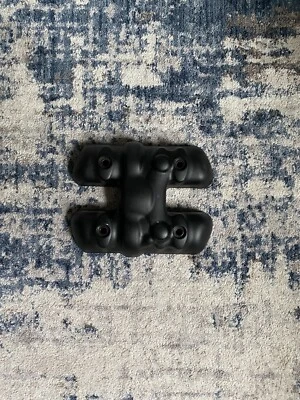 Cubierta de válvulas Triumph Bonneville T-100/Triumph Thruxton 900 en negro Foto 1 de 4