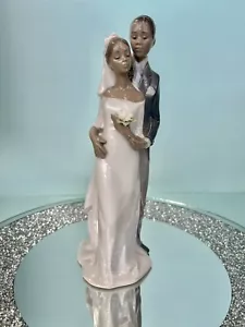 Lladro Forever Yours #01008332 New in Box, 9in Wedding Couple - Picture 1 of 3