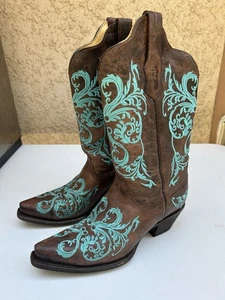 WESTERN COWGIRL CORRAL WOMEN BOOTS 8 1/2 M BROWN/TURQUOISE EMBROIDERED R1193 USA - Picture 1 of 8