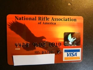 VINTAGE *NATIONAL RIFLE ASSOC. VISA CARD* RARE, EXPIRED CREDIT CARD. Exp. 1/00 - Picture 1 of 2
